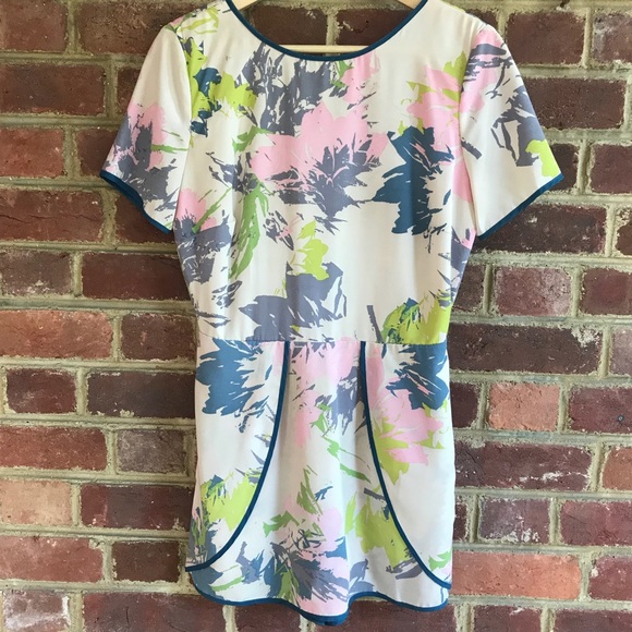 Adelyn Rae Dresses & Skirts - Adelyn Rae Romper Size Small